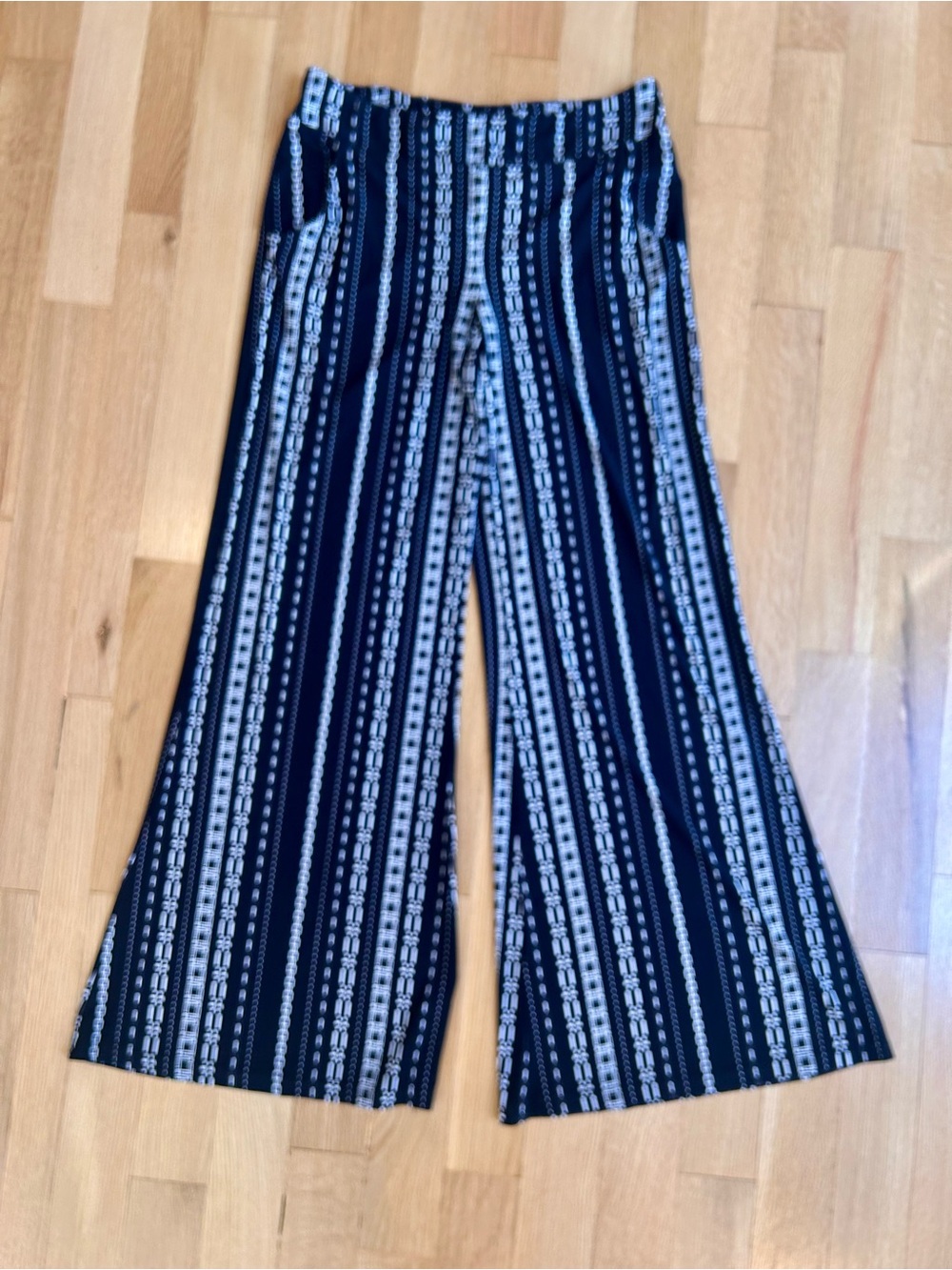 Joseph Ribkoff Black & White Geometric Striped Wide-Leg Pants